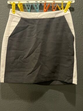 NWT Banana Republic Black Mini Skirt with White Side Panels